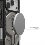 UAG Monarch Pro Titanium iPhone 17 Pro – modul MagSafe cu încărcător ilustrativ