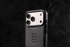 UAG Civilian Black – fotografie de utilizare, telefonul nu este inclus